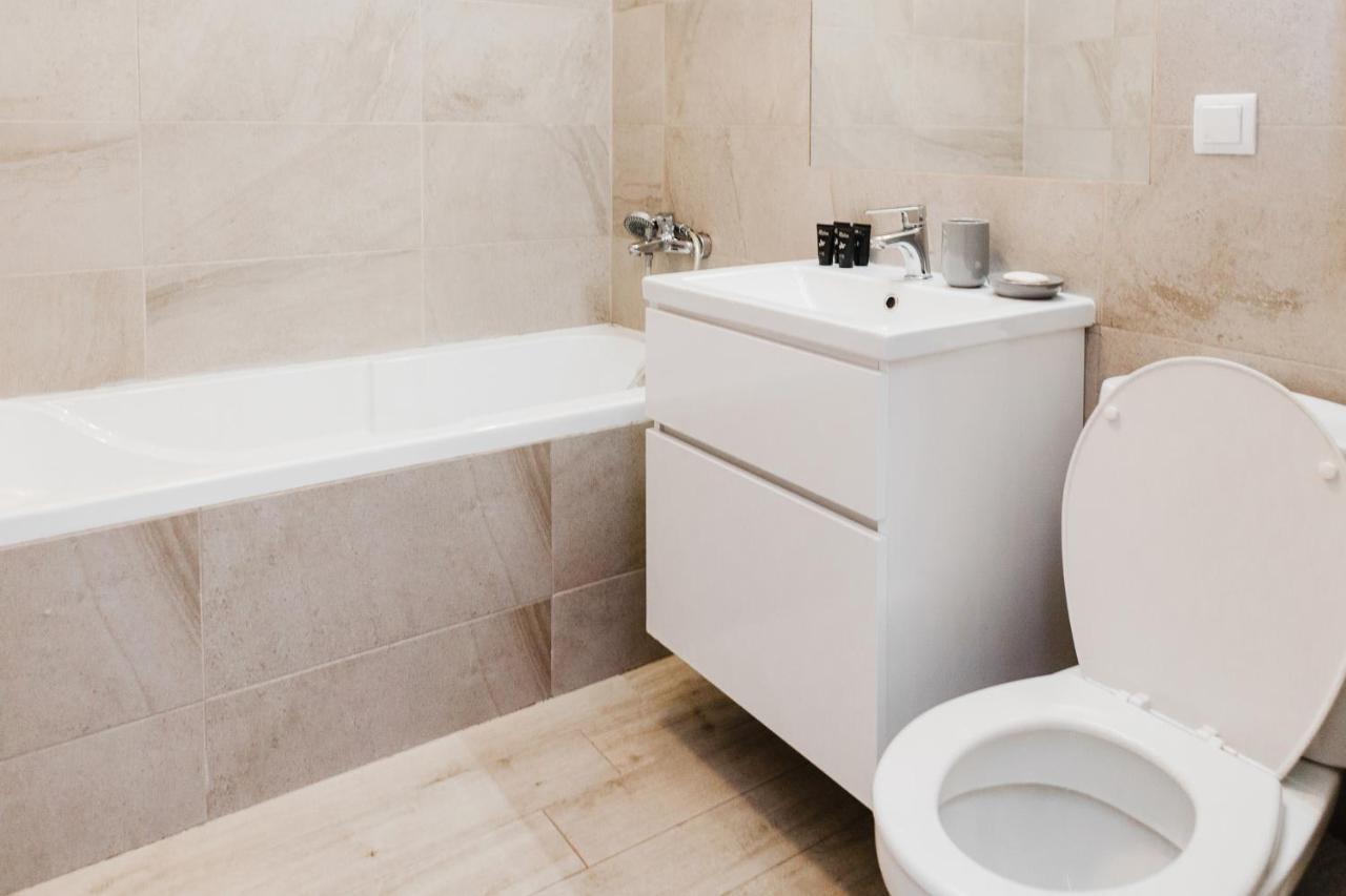 City View Apartment With Free Parking Cluj-Napoca Esterno foto